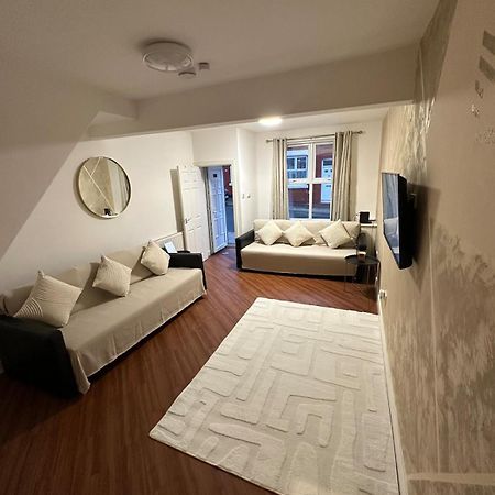 Two Bedroom House Free Parking Liverpool Eksteriør bilde