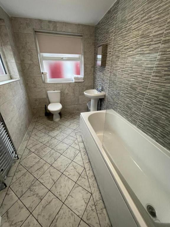 Two Bedroom House Free Parking Liverpool Eksteriør bilde